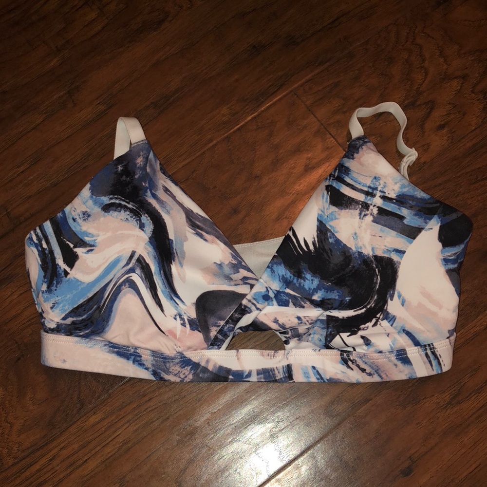Sports bra